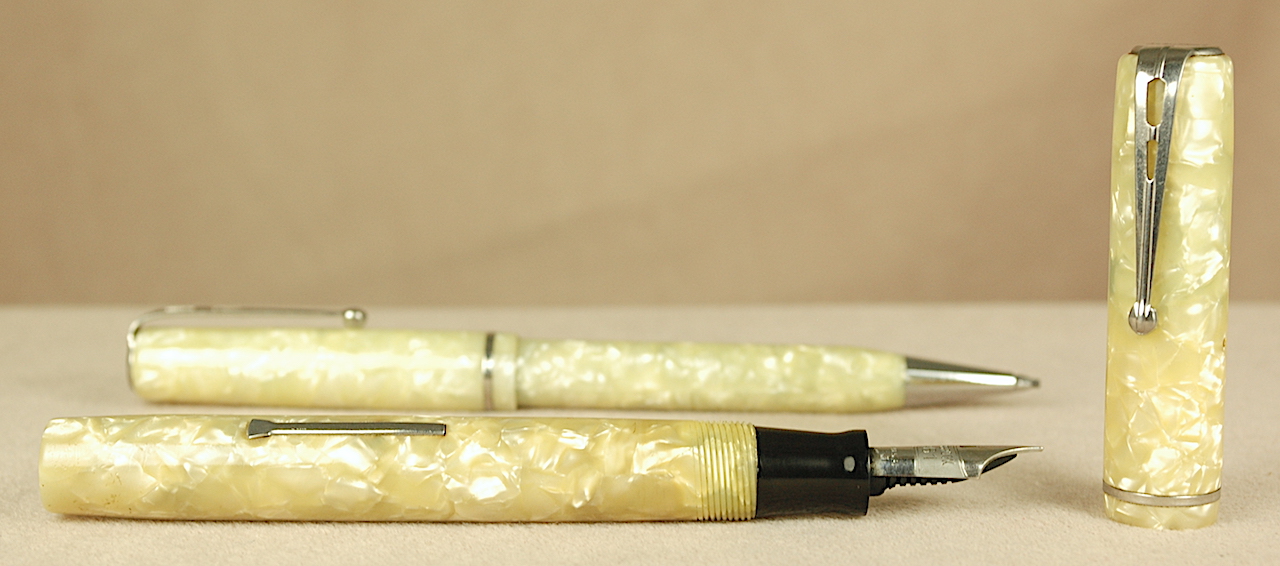 Vintage Pens: 2895: Esterbrook: Cracked Ice Light Ivory